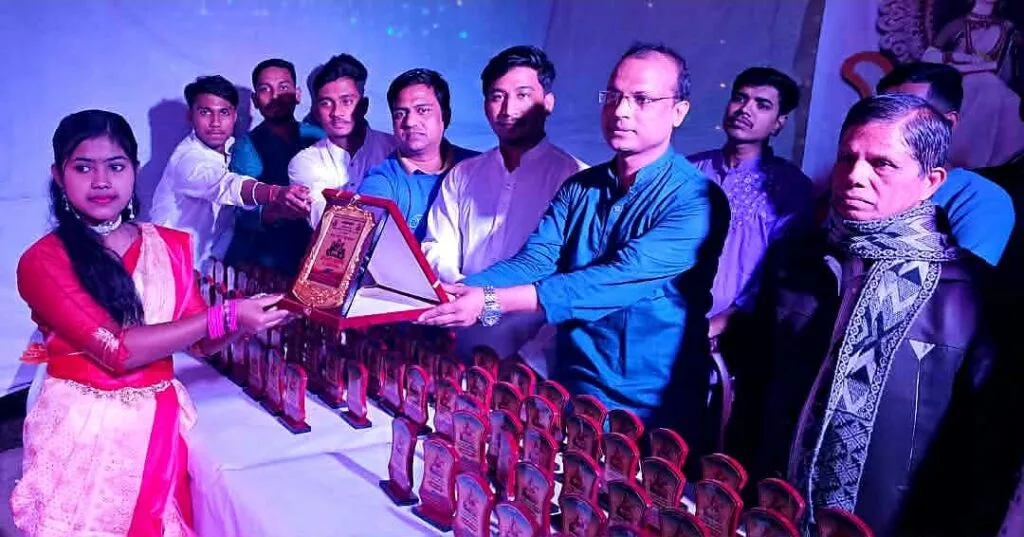 জ্ঞান অর্জনের আহ্বানে লোহাগাড়ায় বাণী অর্চনা উৎসব