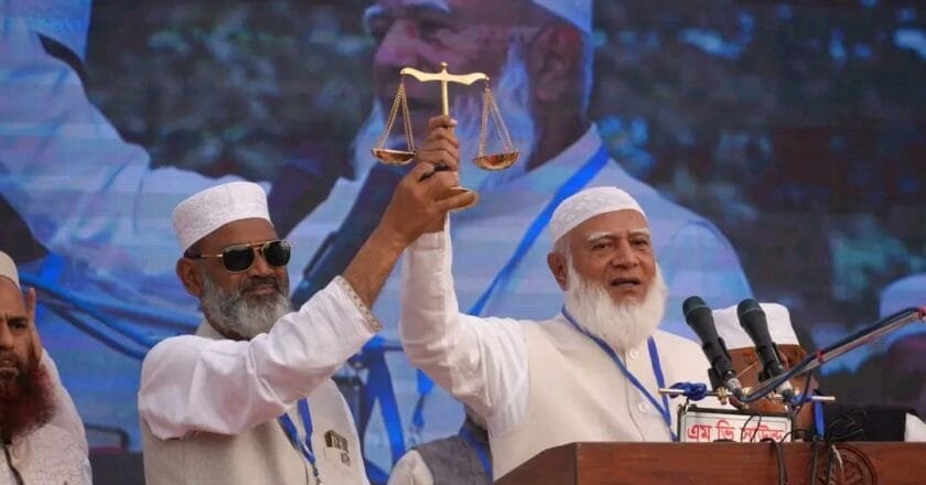 কার্ড দিয়ে নয়, যুবকদের প্রশিক্ষণের মাধ্যমে স্বাবলম্বী করা হবে: সিরাজগঞ্জে ডা. শফিকুর রহমান