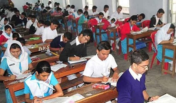 বাতিল হলো খুলনার নতুন কেন্দ্রগুলি: বোর্ড ও প্রধান শিক্ষকের পাল্টাপাল্টি বক্তব্য