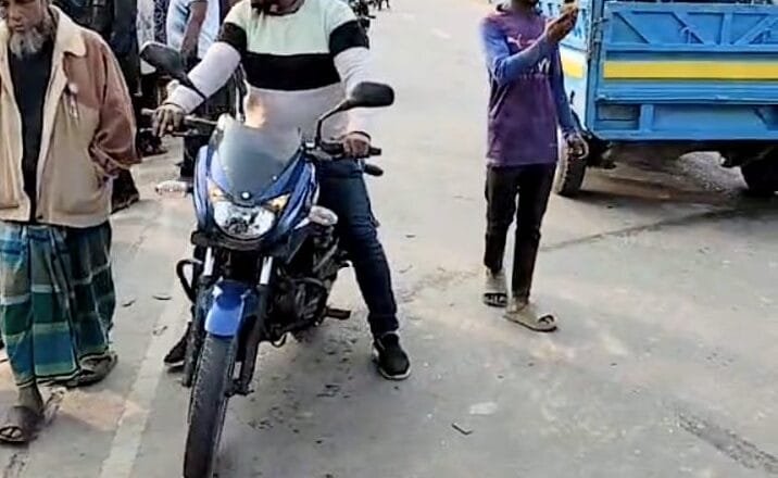 সিঙ্গাইরে সড়ক দুর্ঘটনায় এক মোটরসাইকেল আরোহী নিহত