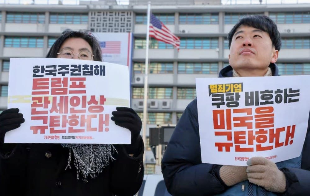 চুক্তি বাস্তবায়নে বিলম্ব: দক্ষিণ কোরিয়ার পণ্যে শুল্ক বাড়ালেন ট্রাম্প