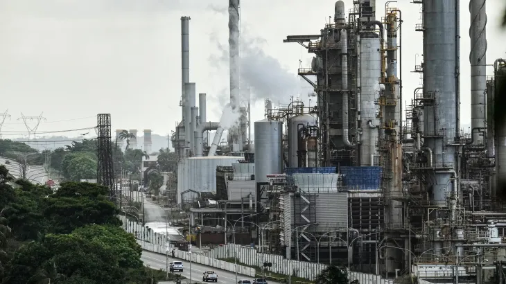 ভেনেজুয়েলার তেল সম্পদ অনির্দিষ্টকালের জন্য নিয়ন্ত্রণের পরিকল্পনা যুক্তরাষ্ট্রের