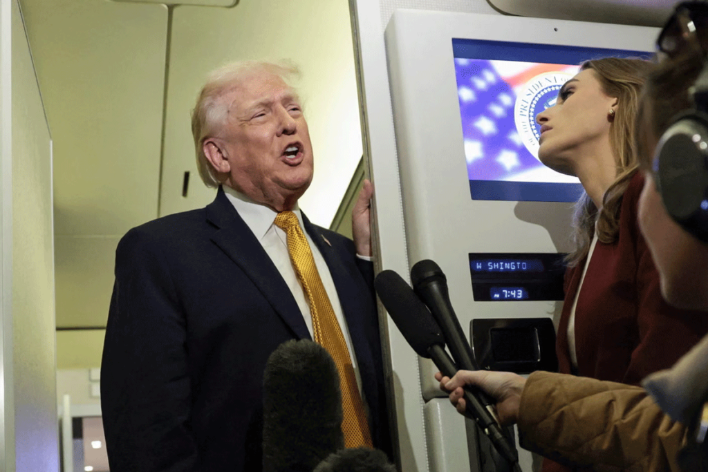 ভেনেজুয়েলায় দ্বিতীয় দফা সামরিক অভিযানের হুঁশিয়ারি দিলেন ট্রাম্প