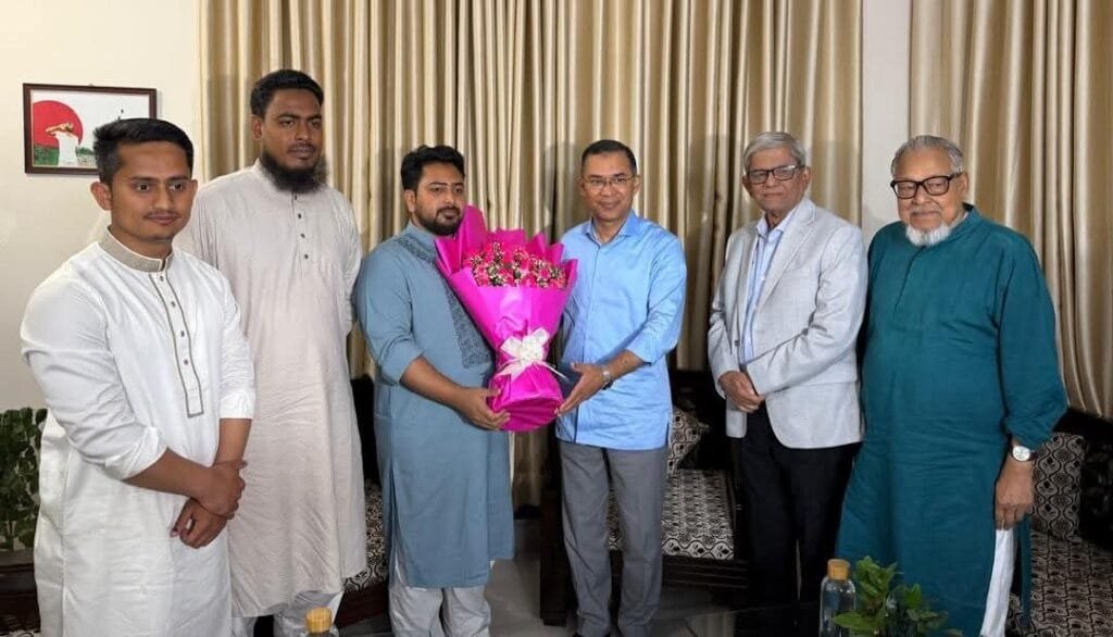 নাহিদ ইসলামের বাসায় তারেক রহমান: রাজনীতিতে সৌহার্দ্যের নতুন বার্তা