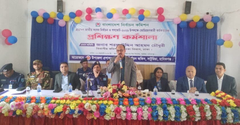 প্রয়োজনে নির্বাচন বন্ধ করে দিবেন, তারপরও অনৈতিক কাজ করবেন না: ঢাকা বিভাগীয় কমিশনার