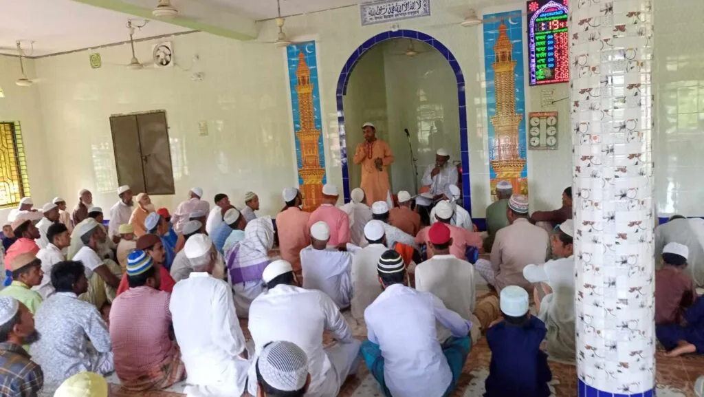 সলঙ্গায় ধর্মীয় ভাবগাম্ভীর্যের মধ্য দিয়ে পবিত্র শবে বরাত পালিত