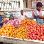 রমজানে মানিকগঞ্জের বাজারে নিত্যপ্রয়োজনীয় পণ্যের চড়া দাম