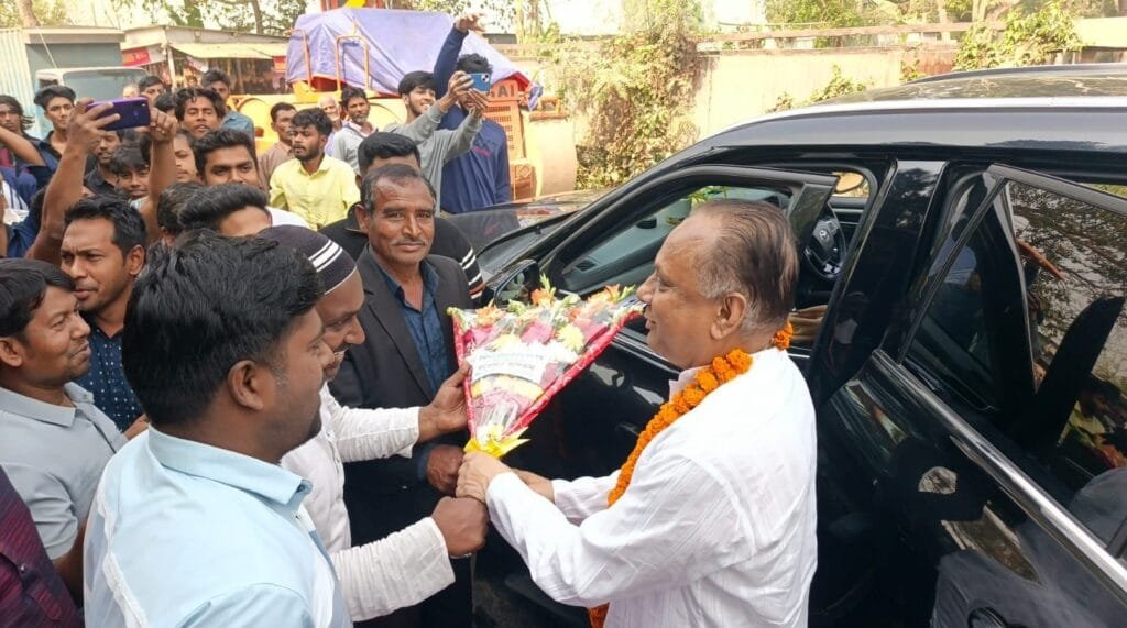 শপথ নিয়েই নির্বাচনী এলাকায় সাধারণ মানুষের সাথে সৌজন্য সাক্ষাৎ করেন শান্ত