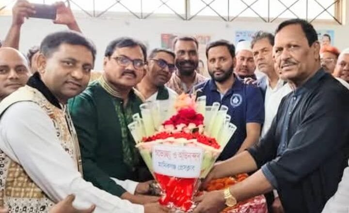 মানিকগঞ্জ–১ আসনের নবনির্বাচিত এমপি এস এ জিন্নাহ কবিরকে প্রেসক্লাবের শুভেচ্ছা