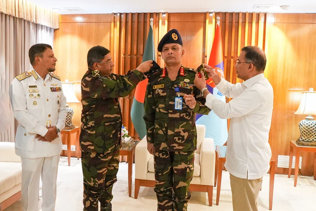 সশস্ত্র বাহিনী বিভাগের নতুন প্রিন্সিপাল স্টাফ অফিসার লে. জেনারেল মুশফিক