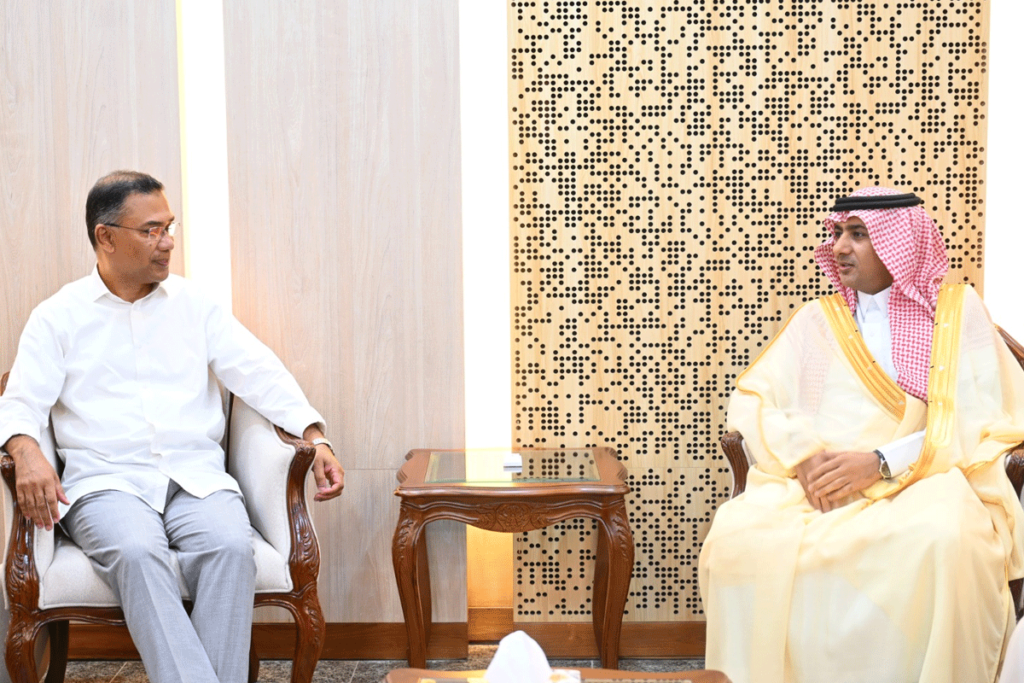 প্রধানমন্ত্রী তারেক রহমানের সঙ্গে সৌদি রাষ্ট্রদূতের সৌজন্য সাক্ষাৎ