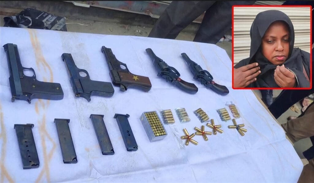 খুলনায় বিদেশি অস্ত্র ও গুলিসহ নারী আটক