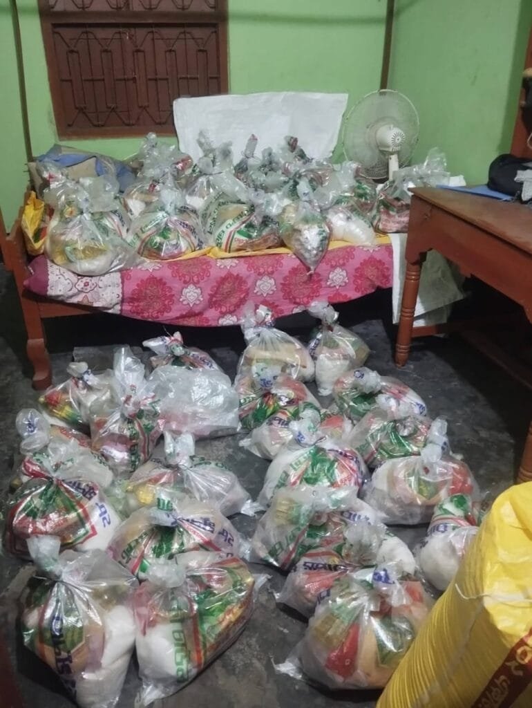 সলঙ্গায় প্রায় শতাধিক পরিবারের মাঝে ঈদ সামগ্রী বিতরণ