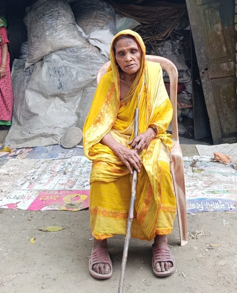 বৃদ্ধা রহিমা খাতুনের ঘরে নেই ঈদের বাজার ও নতুন কাপড়