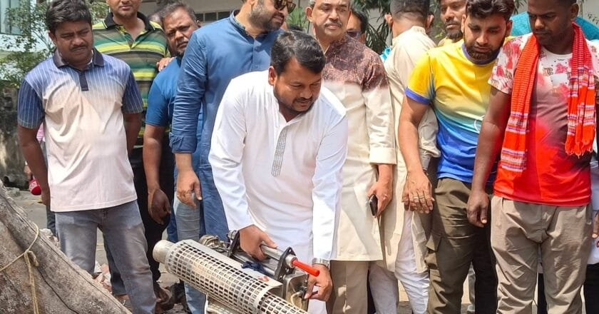 মশা নিয়ন্ত্রণে রাজশাহীতে ফগার স্প্রে কার্যক্রম শুরু, ১৫ দিনের বিশেষ অভিযান উদ্বোধন