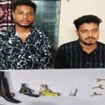 ফুলতলায় অস্ত্রসহ দুই যুবক আটক, পালিয়েছে দুইজন