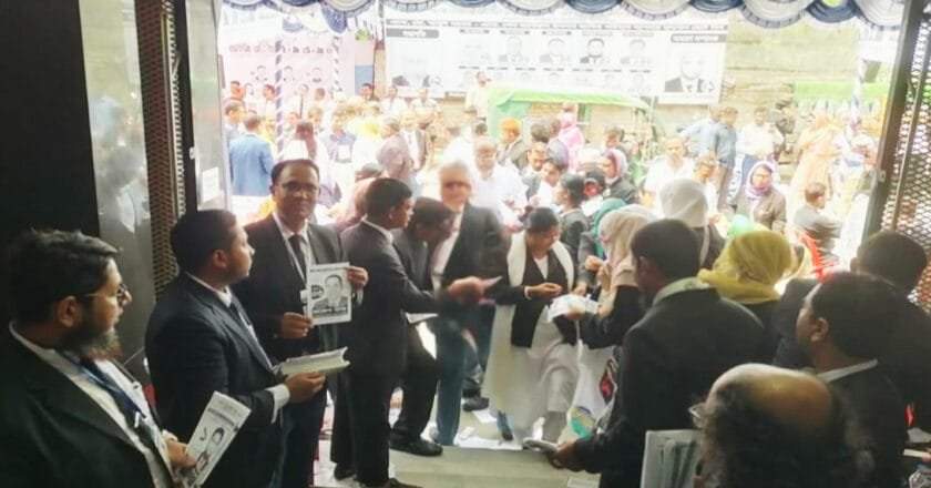 খুলনা জেলা আইনজীবী সমিতির ভোটগ্রহণ শুরু; বাড়ছে উৎসবের আমেজ