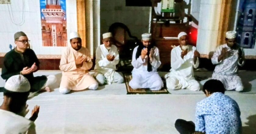 বেলকুচিতে মানবকল্যাণ সংস্থার উদ্যোগে ইফতার ও দোয়া মাহফিল অনুষ্ঠিত
