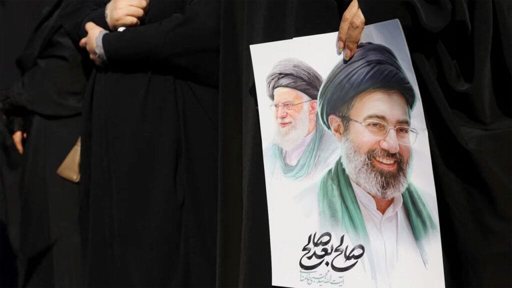 ইরান সরকার পতনের ঝুঁকিতে নেই : মার্কিন গোয়েন্দা প্রতিবেদন