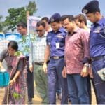 মানিকগঞ্জে জাতীয় মহাসড়কে বৃক্ষরোপণ কর্মসূচির উদ্বোধন