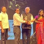 চ্যানেল আই টিএমএসএস মিউজিক অ্যাওয়ার্ড পেলেন নজরুল সংগীতশিল্পী শহীদ কবির পলাশ