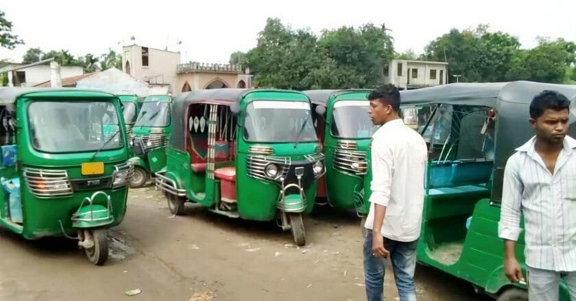 খুলনায় সিএনজি ভাড়ার নৈরাজ্য: সাধারণ মানুষের নাভিশ্বাস, হস্তক্ষেপ কামনা