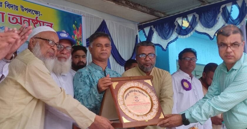 সোহাগপুর পাইলট বালিকা উচ্চ বিদ্যালয়ে এসএসসি পরীক্ষার্থীদের জন্য দোয়া অনুষ্ঠিত