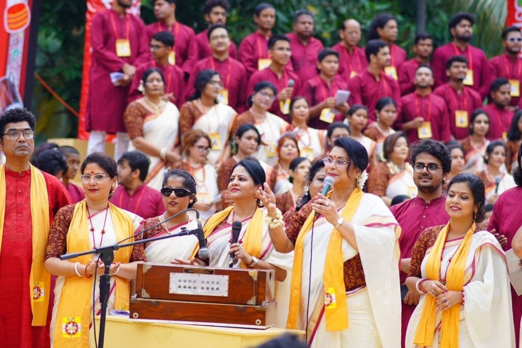 ধানমন্ডির রবিন্দ্র সরোবরে ‘হাজার কন্ঠে’ সুরের ধারা’র বর্ষবরণ