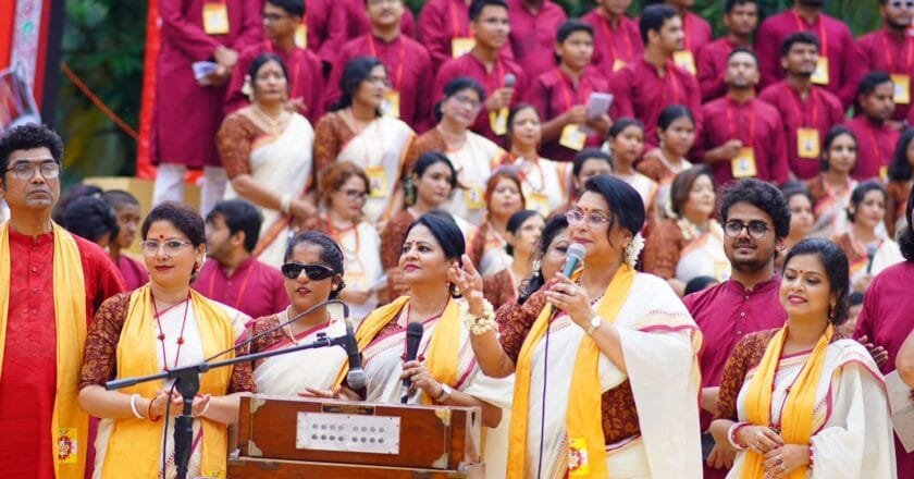 ধানমন্ডির রবীন্দ্র সরোবরে ‘হাজার কন্ঠে’ সুরের ধারা’র বর্ষবরণ