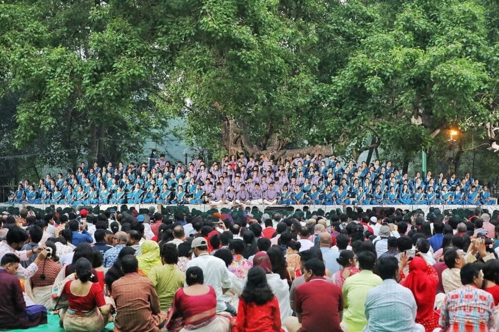 রমনার বটমূলে ২০০ শিল্পীর অংশগ্রহণে ছায়ানটের বর্ষবরণ