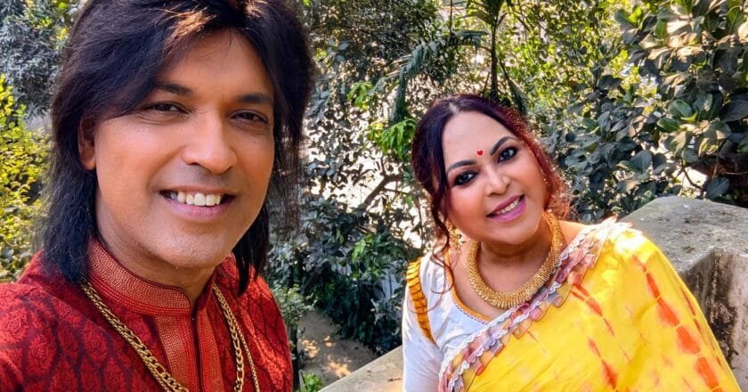 রাজিতের সরোদে মিমি’র যুগলবন্দী: রবীন্দ্রনাথের গানে বর্ষবরণ