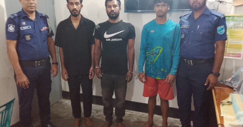 ‎হরিরামপুরে শ্মশান থেকে মাথার খুলি চুরি, গ্রেপ্তার ৩