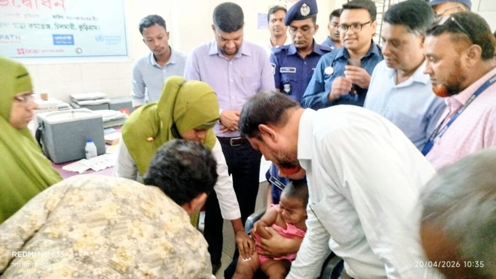 চিলমারী উপজেলা স্বাস্থ্য কমপ্লেক্সে হাম-রুবেলার টিকাদান ক্যাম্পেইন উদ্বোধন