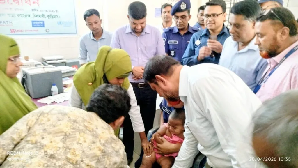 চিলমারী উপজেলা স্বাস্থ্য কমপ্লেক্সে হাম-রুবেলার টিকাদান ক্যাম্পেইন উদ্বোধন