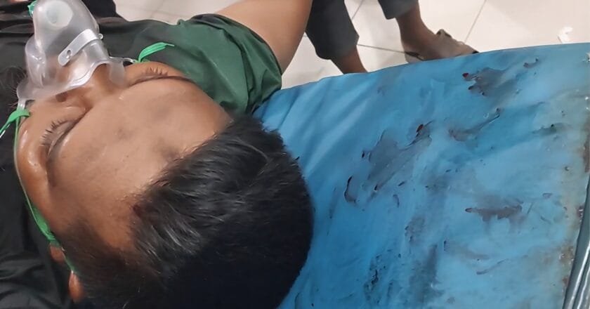 খুলনায় গ্রীল মিস্ত্রীকে ছুরিকাঘাত, অবস্থা আশঙ্কাজনক