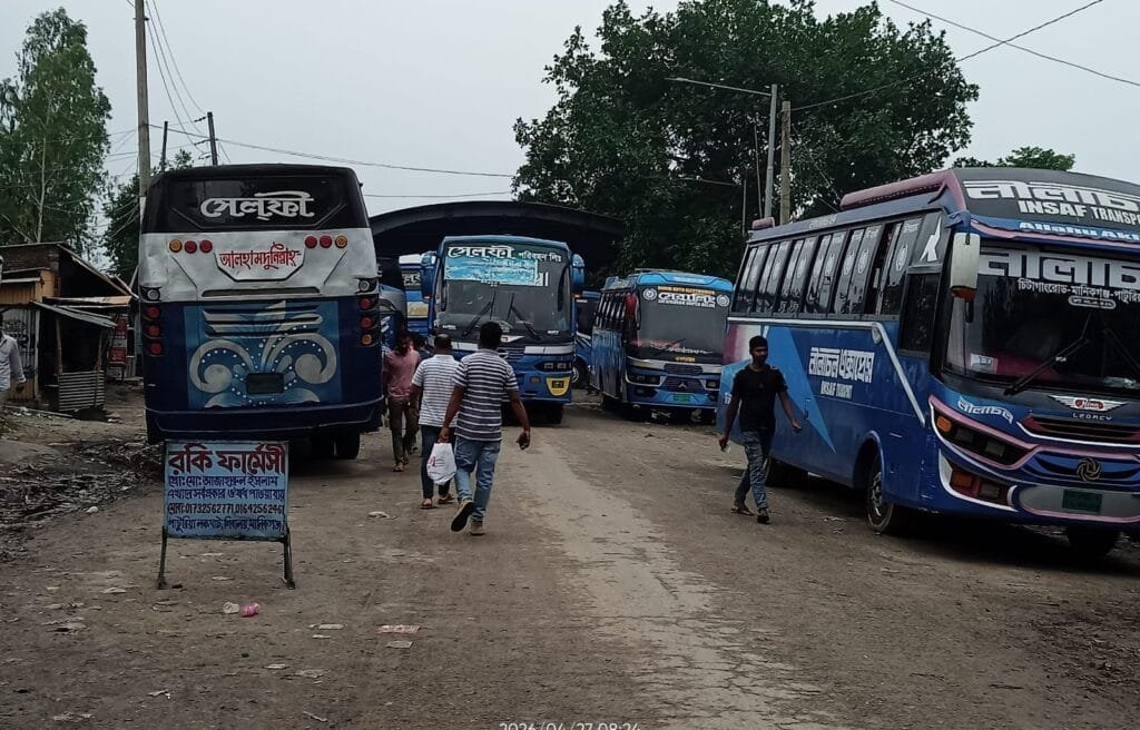 পাটুরিয়া ঘাটে পরিবহনে চাঁদাবাজির ব্যাপক পায়তারা চলছে