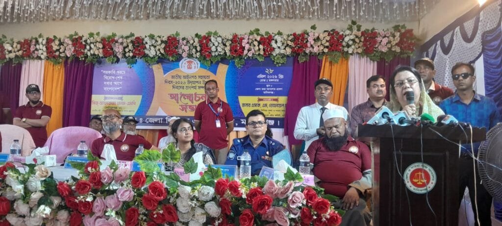 আইনজীবীদের আরও মানবিক ও দায়িত্বশীল হওয়ার আহ্বান পর্যটন মন্ত্রীর