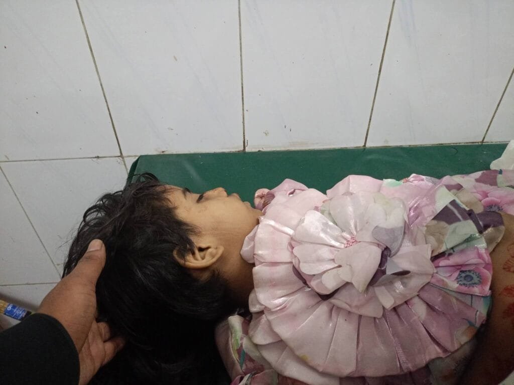 নাগেশ্বরীতে ট্রাক-মাইক্রোবাসের মুখোমুখি সংঘর্ষে শিশুসহ নিহত ৩