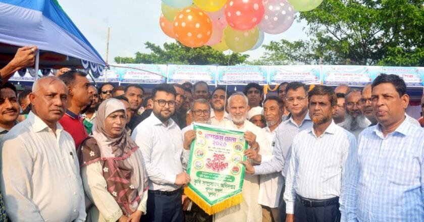 খুলনায় প্রথম বিভাগীয় মাশরুম মেলা শুরু, পুষ্টি ও স্বাবলম্বিতার নতুন সম্ভাবনা