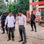 মানিকগঞ্জে তেল কম দেওয়ায় মিলন’স ফিলিং স্টেশনে ৫০ হাজার টাকা জরিমানা