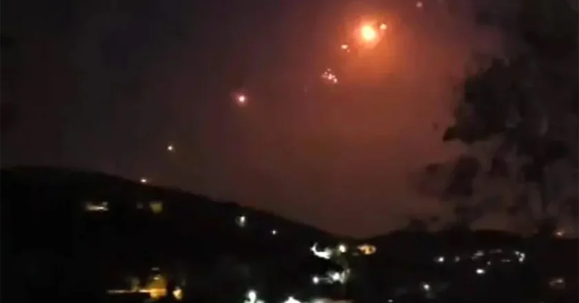 হামলার জবাবে ইসরায়েলি শহরে হিজবুল্লাহর মুহুর্মুহু রকেট হামলা