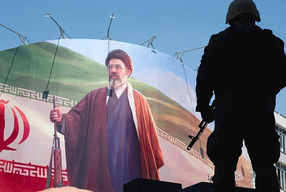 জাতীয় স্বার্থে কোনো ছাড় নয়, হরমুজ প্রণালীতে নিয়ন্ত্রণ আরও কঠোর করছে ইরান