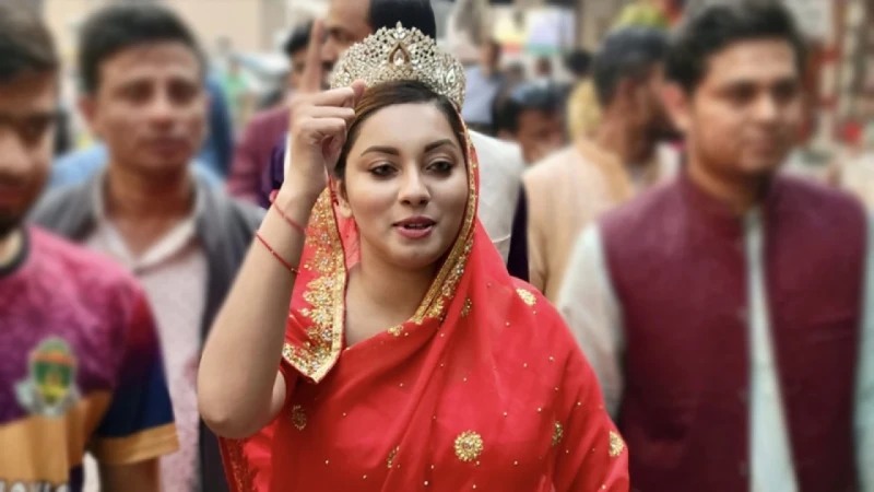 এবার বিএনপি থেকে নারী আসনে এমপি হতে চান মডেল মেঘনা আলম