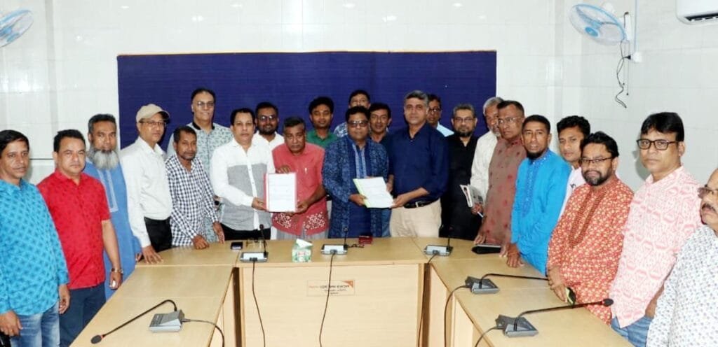 খুলনা প্রেসক্লাবের নবনির্বাচিত কমিটির দায়িত্ব গ্রহণ