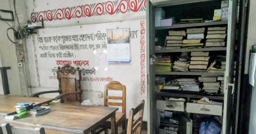 মির্জাগঞ্জে বিএনপি নেতার ব্যবসায়িক প্রতিষ্ঠানে দুর্ধর্ষ চুরি