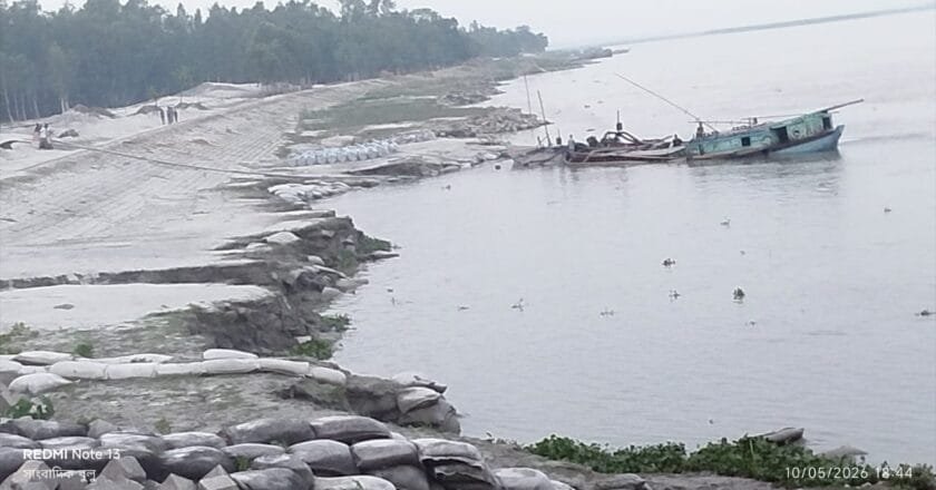 চিলমারী রানীগঞ্জে অবৈধ বালু উত্তোলন: অভিযানে মজুদকৃত বালু জব্দ
