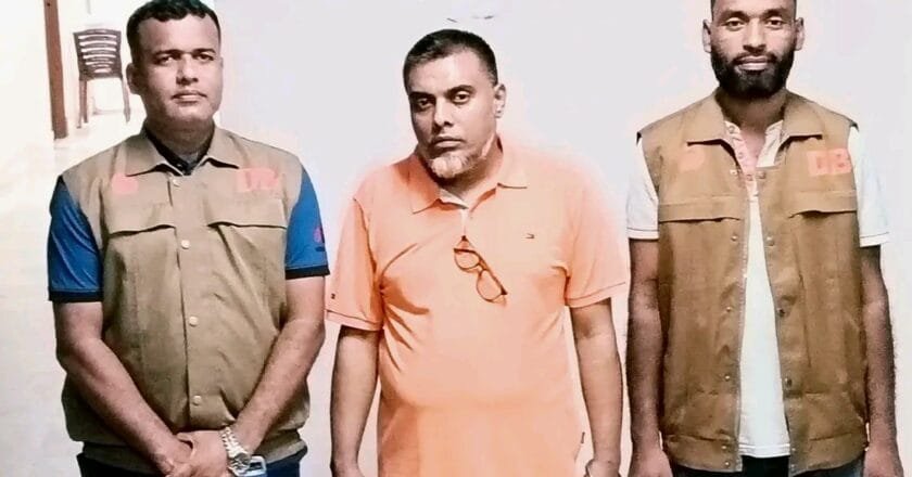 প্রধানমন্ত্রীর ব্যক্তিগত সহকারী পরিচয় দিয়ে প্রতারণা