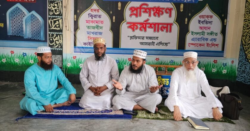 পটুয়াখালীতে ইসলামী ঐক্য আন্দোলনের মরহুম নেতার কবর জিয়ারত ও কর্মী সভা অনুষ্ঠিত