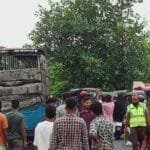 মানিকগঞ্জ সড়ক দুর্ঘটনা গাড়িতে আগুন