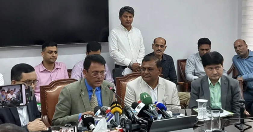 জানুয়ারিতে এসএসসি ও জুনে এইচএসসি: সেশনজট নিরসনে সরকারের বড় সিদ্ধান্ত